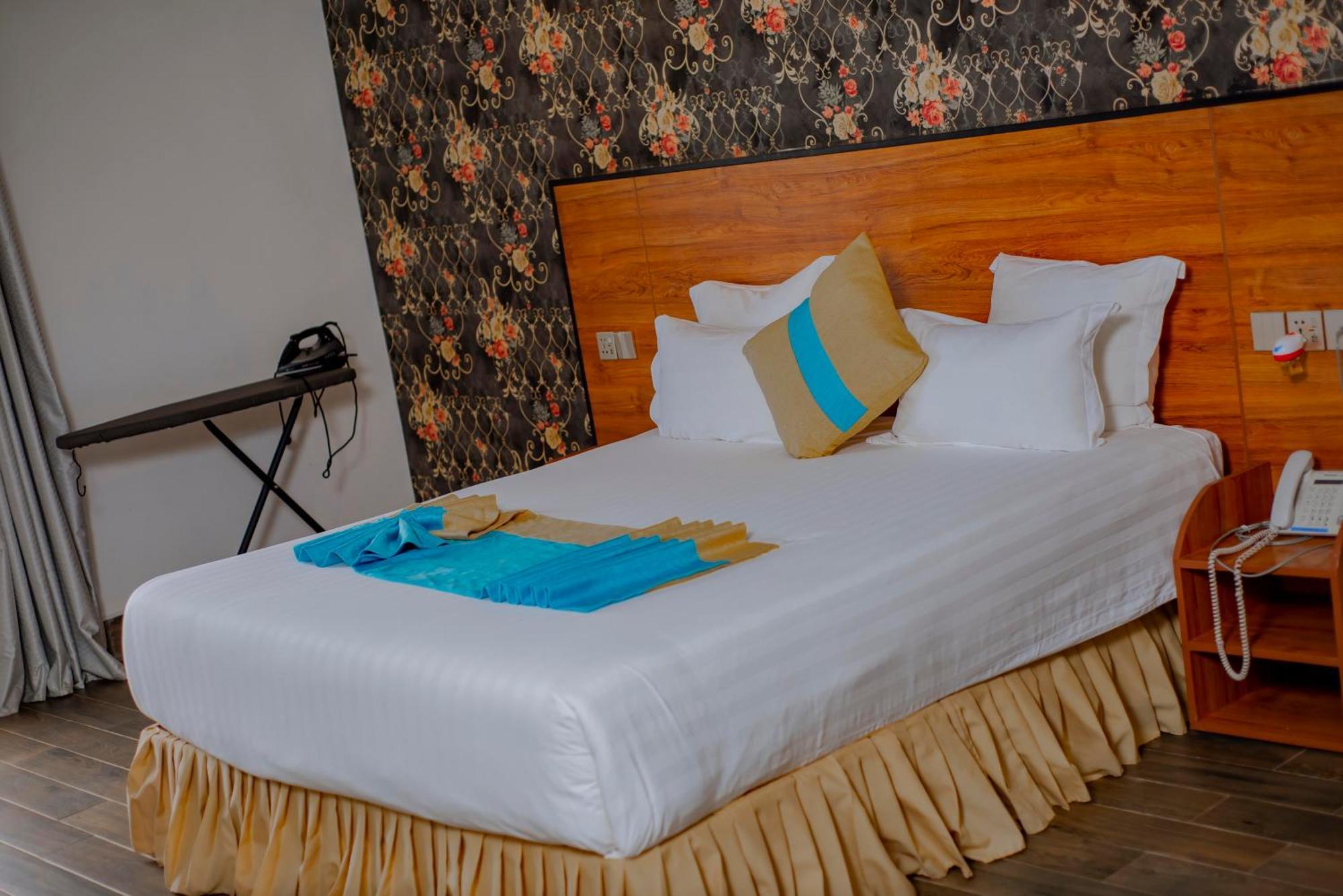 Centric Hotel Kigali Exterior foto